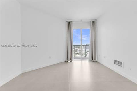 1900 N Bayshore Dr 3216, Miami FL - photo 11 of 31