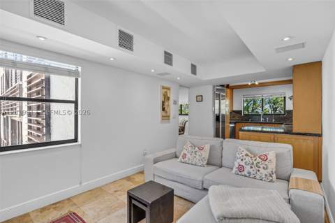 209 E Enid Dr 36, Key Biscayne FL - photo 6 of 69