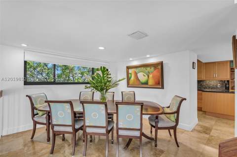 209 E Enid Dr 36, Key Biscayne FL - photo 8 of 69