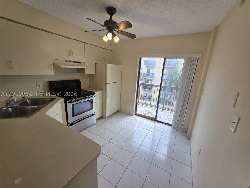 2 bedroom Condominium at 5500 W 21st Ct 306, Alameda Tower 6 Condo, Hialeah — photo 5