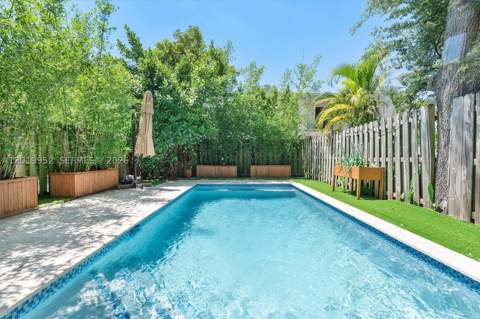 2920 SW 25th Ter B, Miami FL - photo 6 of 25