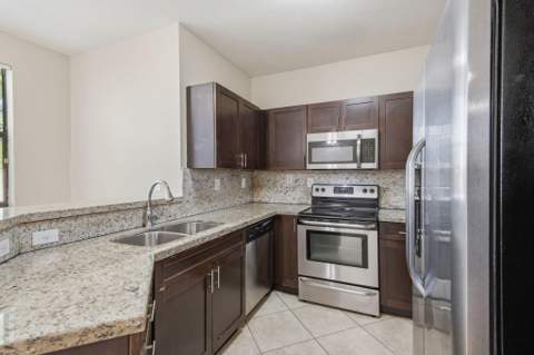 3720 SW 69th Avenue 3720, Miami FL - photo 15 of 38