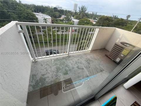 2020 NE 135th St 503, North Miami FL - photo 21 of 24