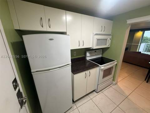2020 NE 135th St 503, North Miami FL - photo 7 of 24