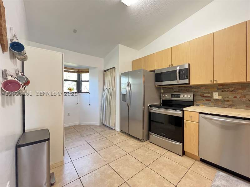 2 bedroom Condominium at 22731 SW 88th Pl 303, The Courts At Bayshore II, Cutler Bay — photo 5