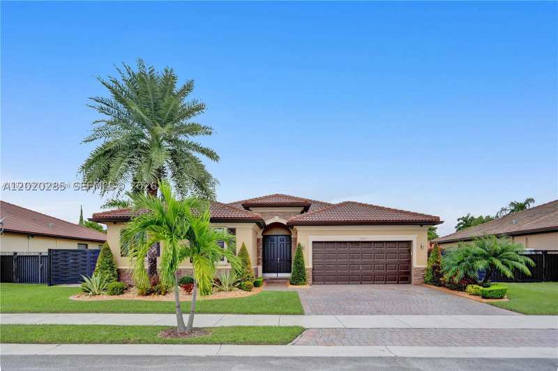 4 bedroom SingleFamilyResidence at 15413 SW 116th Ter, Century Gardens At Tamiam, Miami — photo 1