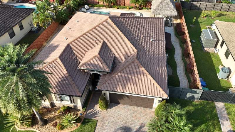4 bedroom SingleFamilyResidence at 15413 SW 116th Ter, Century Gardens At Tamiam, Miami — photo 3