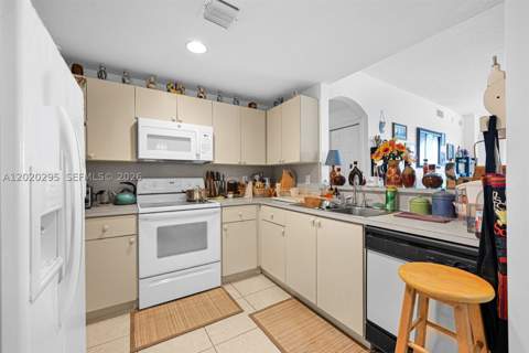 6630 NW 114th Ave 1538, Doral FL - photo 15 of 34