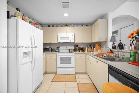 6630 NW 114th Ave 1538, Doral FL - photo 16 of 34