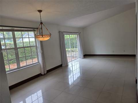 10120 SW 127th Ave, Miami FL - photo 7 of 20