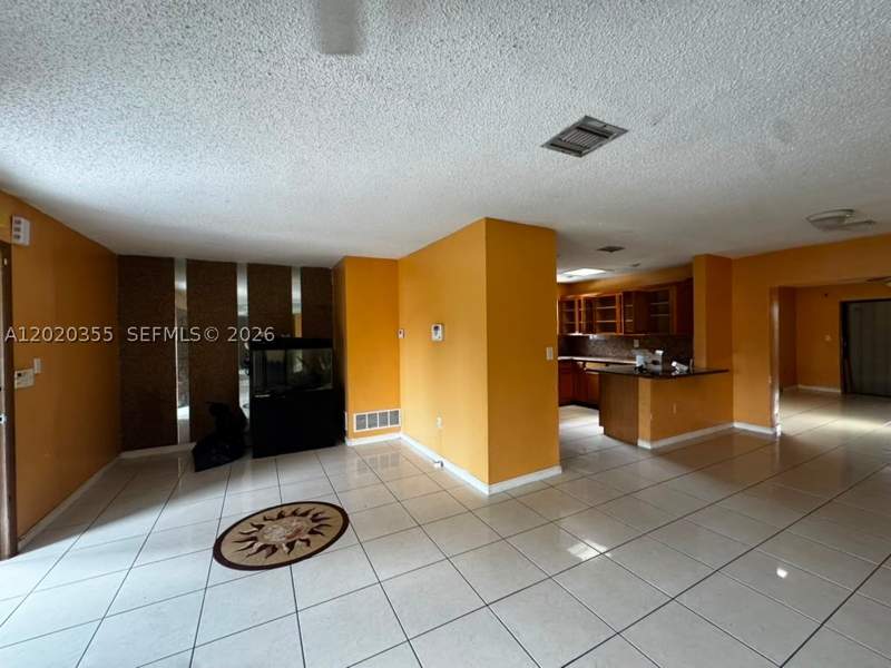 4 bedroom SingleFamilyResidence at 1251 NW 190th St, Norwood 5th Addn Sec 2, Miami Gardens — photo 5