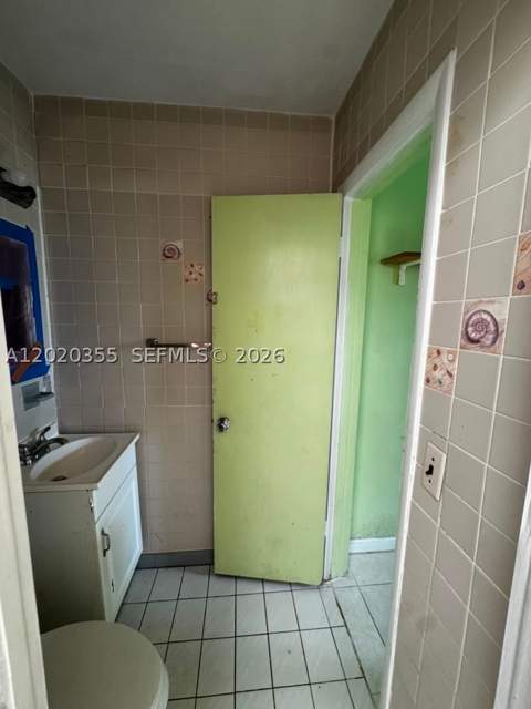 1251 NW 190th St, Miami Gardens FL - photo 6 of 21