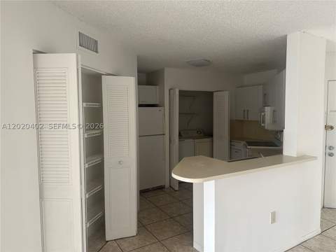 6272 NW 186th St 212, Hialeah FL - photo 10 of 22