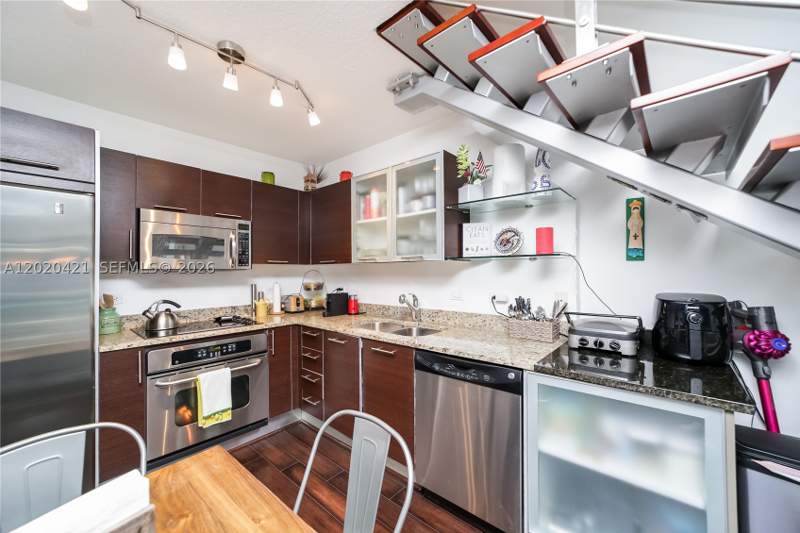 1 bedroom Condominium at 41 SE 5th St 704, Brickell On The River S T, Miami — photo 4