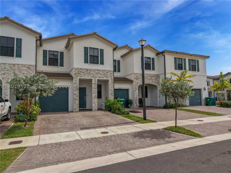 4 bedroom Townhouse at 12954 SW 231st St, Kendall Assemblage North, Miami — photo 1