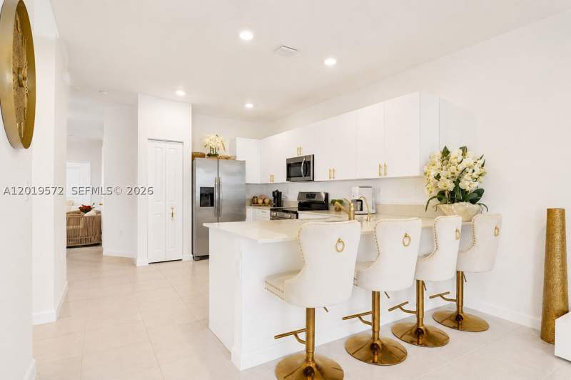 4 bedroom Townhouse at 12954 SW 231st St, Kendall Assemblage North, Miami — photo 4