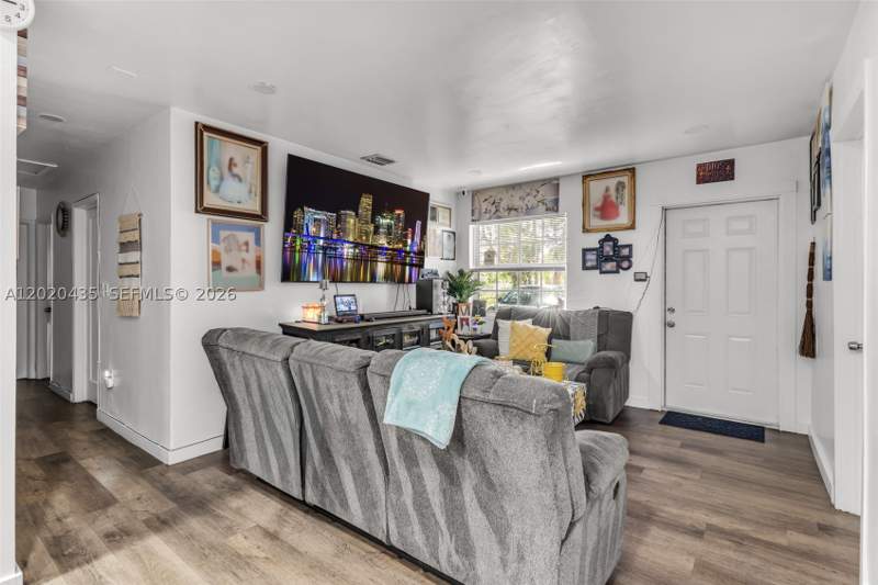 3 bedroom SingleFamilyResidence at 13075 NW 16th Ave, Shephard Heights 3 Addn, North Miami — photo 4