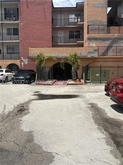 6620 W 2nd Ct 403, Hialeah FL - photo 15 of 38