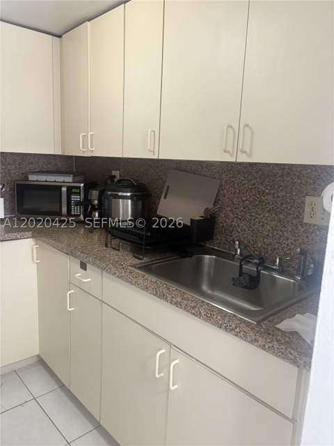 6620 W 2nd Ct 403, Hialeah FL - photo 20 of 38