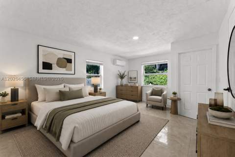 11144 NE 8th Ct, Biscayne Park FL - photo 17 of 45