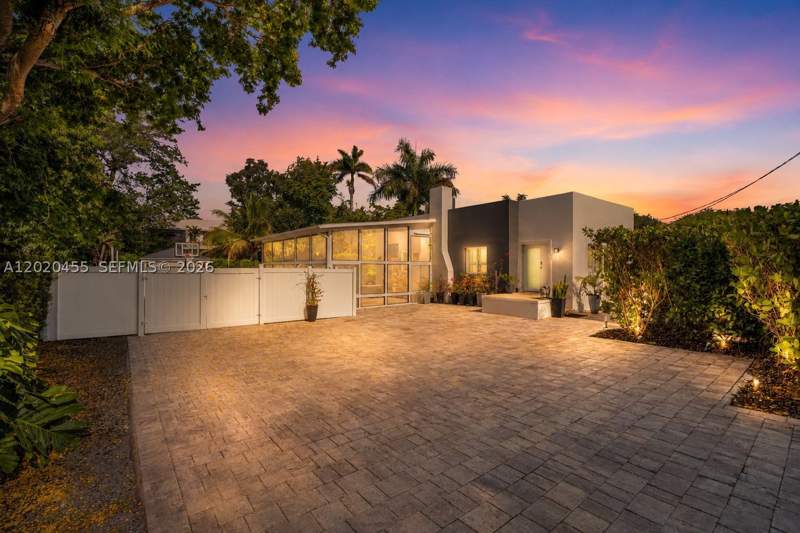 3 bedroom SingleFamilyResidence at 11144 NE 8th Ct, Amd Pl Griffing Biscayne, Biscayne Park — photo 2
