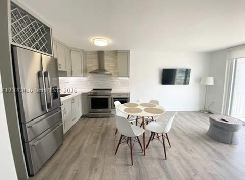 401 Ocean Dr 910, Miami Beach FL - photo 6 of 17
