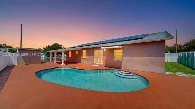 4 bedroom SingleFamilyResidence at 28148 SW 136th Ave, Cambridge Estates, Homestead — photo 2