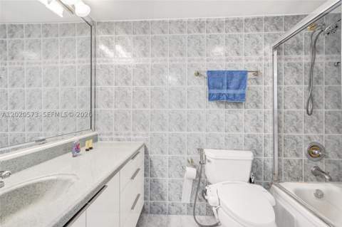 231 174th St 1611, Sunny Isles Beach FL - photo 20 of 36