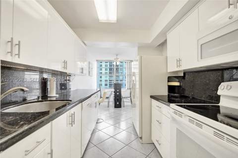 231 174th St 1611, Sunny Isles Beach FL - photo 7 of 36