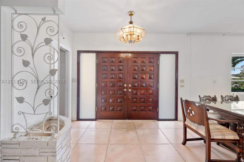 3 bedroom SingleFamilyResidence at 1450 NE 102nd St, Miami Shores Bay Pk Estat, Miami Shores — photo 3
