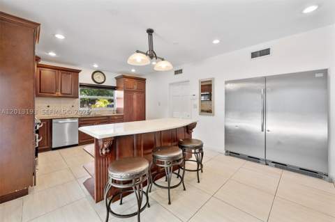 1450 NE 102nd St, Miami Shores FL - photo 8 of 34