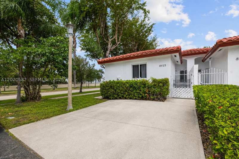 3 bedroom Townhouse at 8423 SW 209th St, Saga Bay Townhomes, Cutler Bay — photo 1