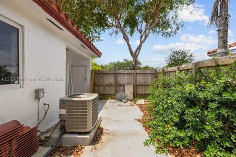 8423 SW 209th St, Cutler Bay FL - photo 24 of 24