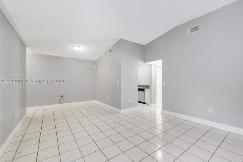 3 bedroom Townhouse at 8423 SW 209th St, Saga Bay Townhomes, Cutler Bay — photo 3
