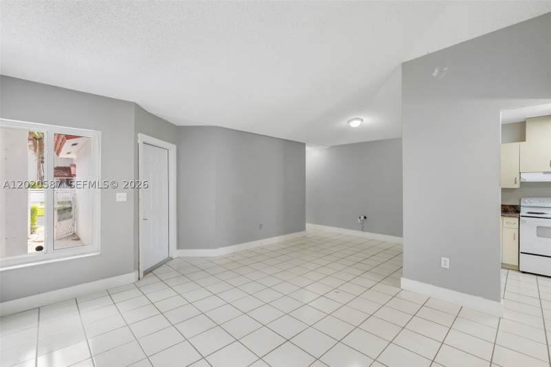 3 bedroom Townhouse at 8423 SW 209th St, Saga Bay Townhomes, Cutler Bay — photo 4