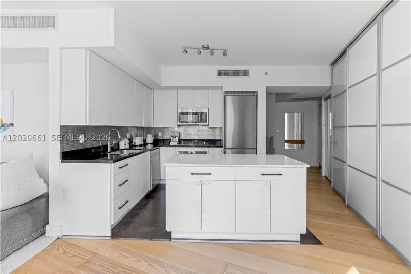 3 bedroom Condominium at 92 SW 3rd St 1201, Mint Condo, Miami — photo 5