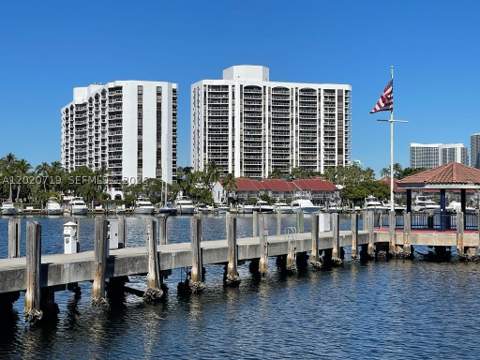 3610 Yacht Club Dr 1511 Penthouse, Aventura FL - photo 19 of 22