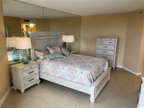 3610 Yacht Club Dr 1511 Penthouse, Aventura FL - photo 8 of 22
