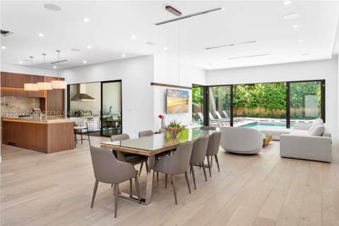 260 NW 47th St, Miami FL - photo 6 of 70