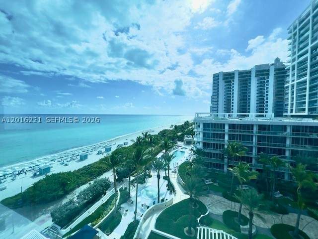1 bedroom Condominium at 6801 Collins Ave 718 (deed 707), Central Carillon Beach Co, Miami Beach — photo 2