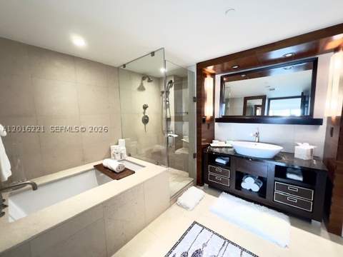 6801 Collins Ave 718 (deed 707), Miami Beach FL - photo 20 of 40