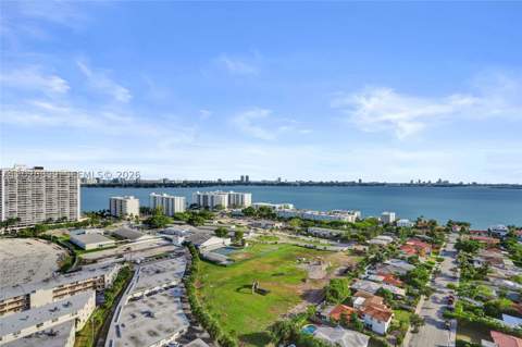 7901 Hispanola Ave 2010, North Bay Village FL - photo 11 of 47
