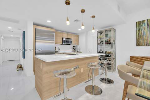 16385 Biscayne Blvd 2101, North Miami Beach FL - photo 13 of 44