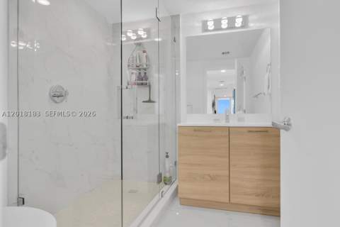 16385 Biscayne Blvd 2101, North Miami Beach FL - photo 23 of 44