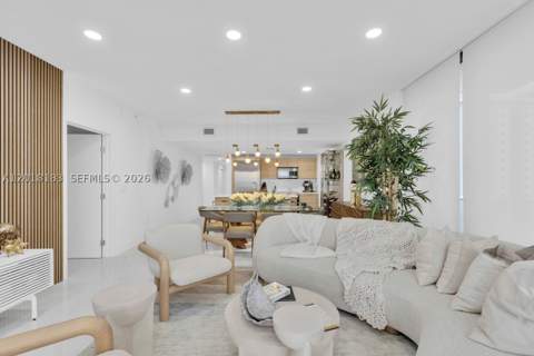 16385 Biscayne Blvd 2101, North Miami Beach FL - photo 6 of 44
