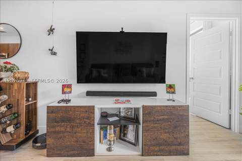 8301 NW 41st St B-309, Doral FL - photo 7 of 35