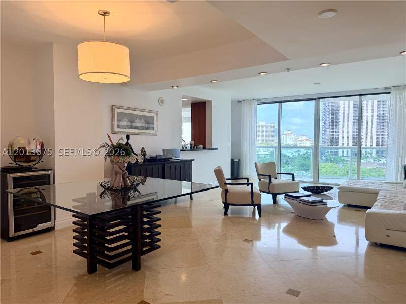 2 bedroom Condominium at 19400 Turnberry Way 731, The Parc At Turnberry Isl, Aventura — photo 2