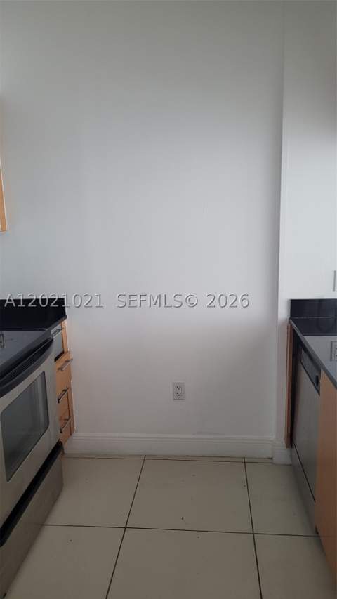 1750 N Bayshore Dr 3311, Miami FL - photo 13 of 14