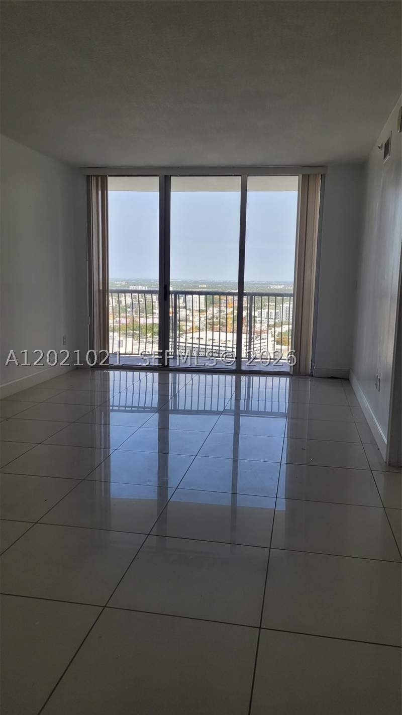 1 bedroom Condominium at 1750 N Bayshore Dr 3311, Opera Tower Condo, Miami — photo 3