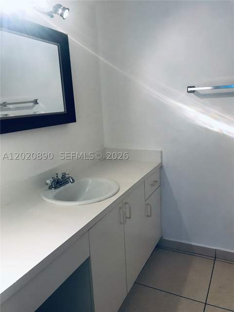 17600 NW 68th Ave B3006, Hialeah FL - photo 11 of 19